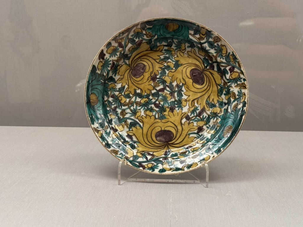 spotted this STUNNING kutani porcelain at the tokyo national museum - the yellow chrysanthemum pattern is apparently super rare for this style