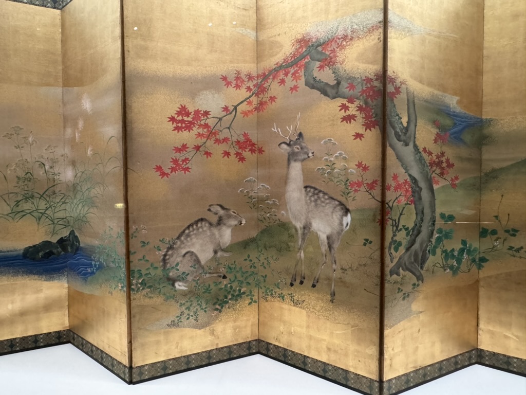 spotted this STUNNING gold folding screen at the tokyo national museum - the way they painted those deer under the maple leaves is next level