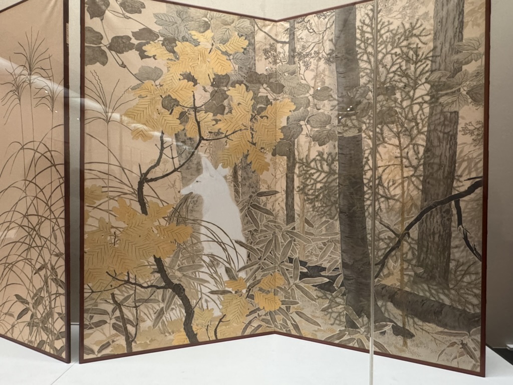 stunning byobu screen at the tokyo national museum showing autumn foliage and bamboo in muted gold and gray tones