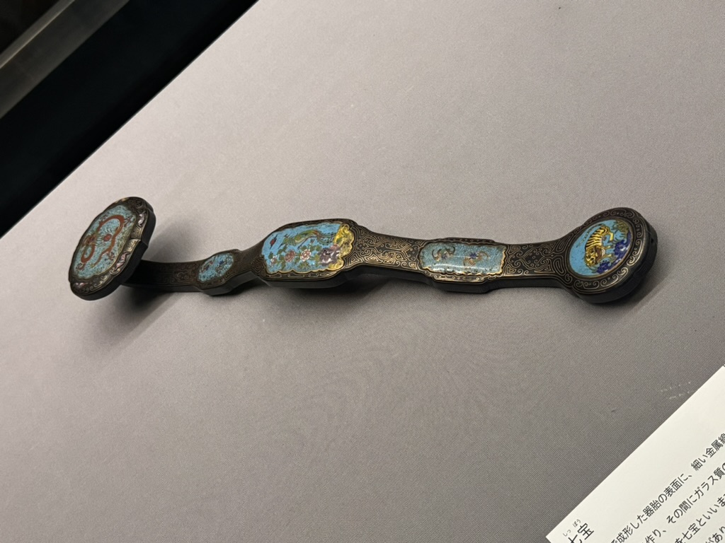 spotted this INCREDIBLE cloisonné ruyi scepter at the tokyo national museum - these were given as gifts to chinese emperors and high-ranking officials