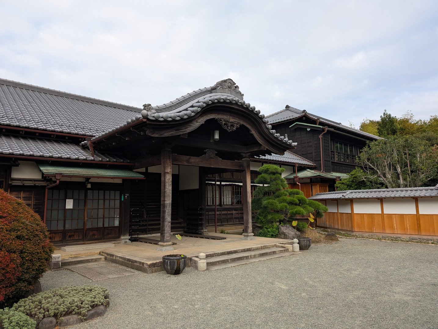 stumbled on theodora ozaki's former home in setagaya - a PERFECT example of meiji era architecture with that dramatic karahafu roof