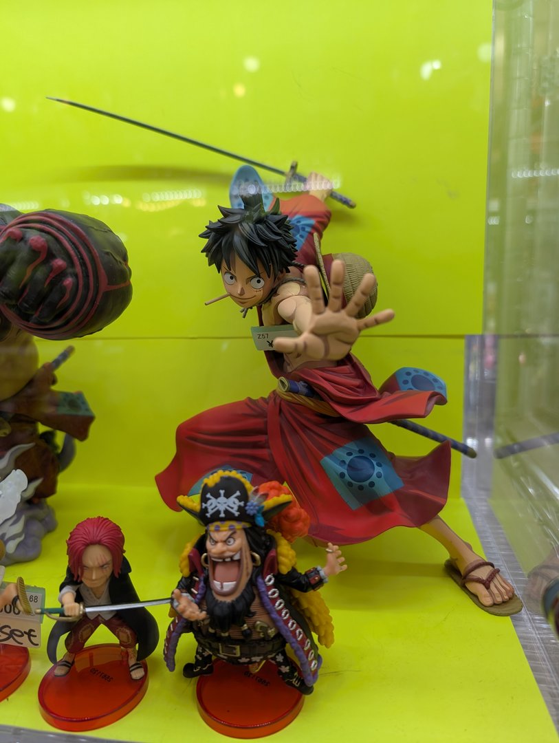 spotted these EPIC one piece figures at a shop in akihabara. chuck's inner otaku was definitely showing when he dragged us into every anime store we passed