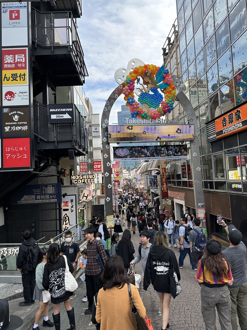 sunday morning crowd at takeshita street - dan's first taste of harajuku's FAMOUS teen fashion scene