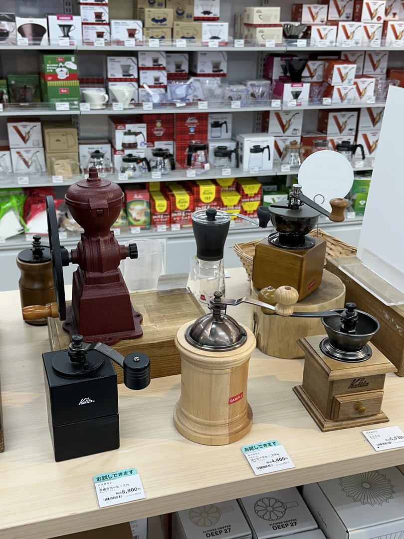 stumbled into this AMAZING display of vintage-style coffee grinders at a kitchenware shop in shibuya. dan's coffee obsession reached new levels when he saw the prices in yen